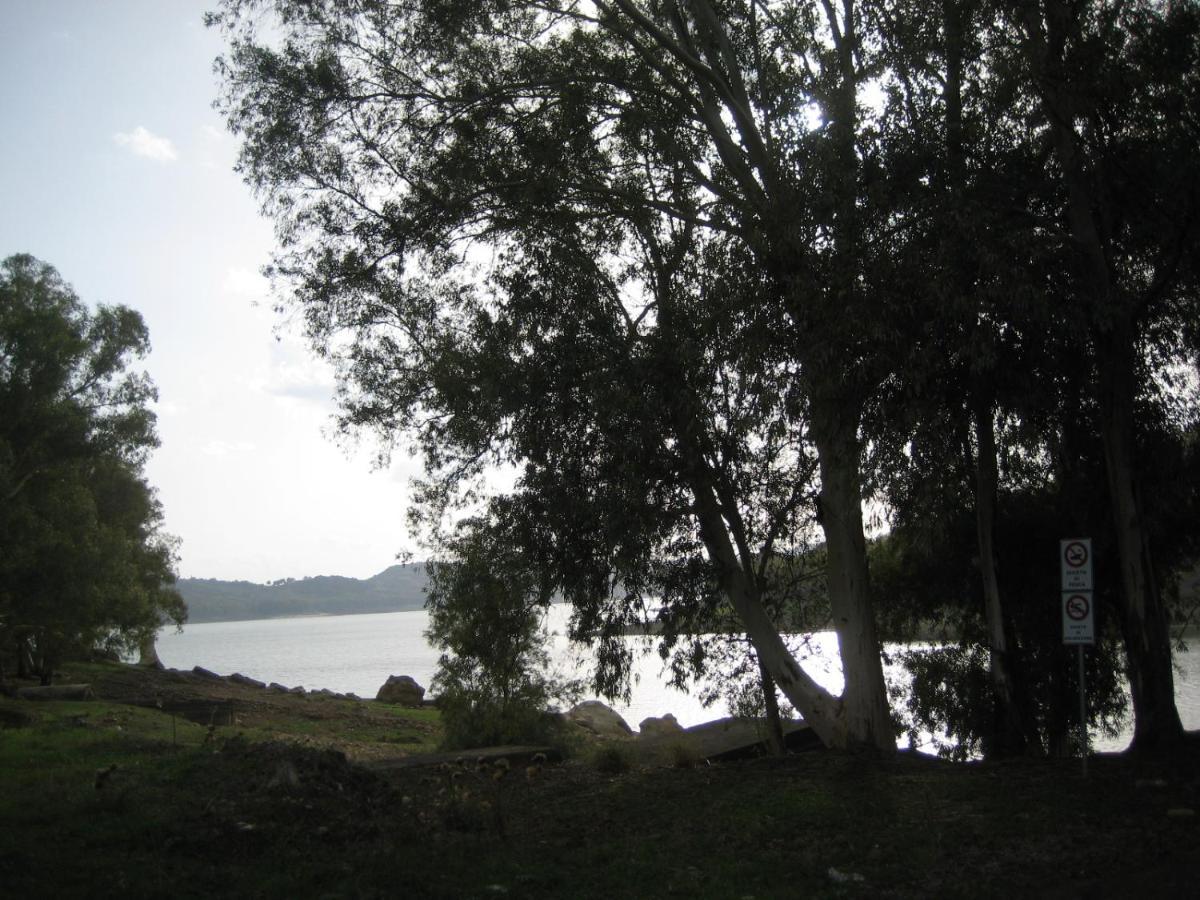 Oasi Del Lago Regalbuto Exteriör bild